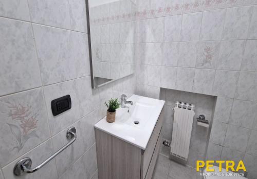 Appartamento estivo - Colleoni 75 - trilocale 6 posti letto 